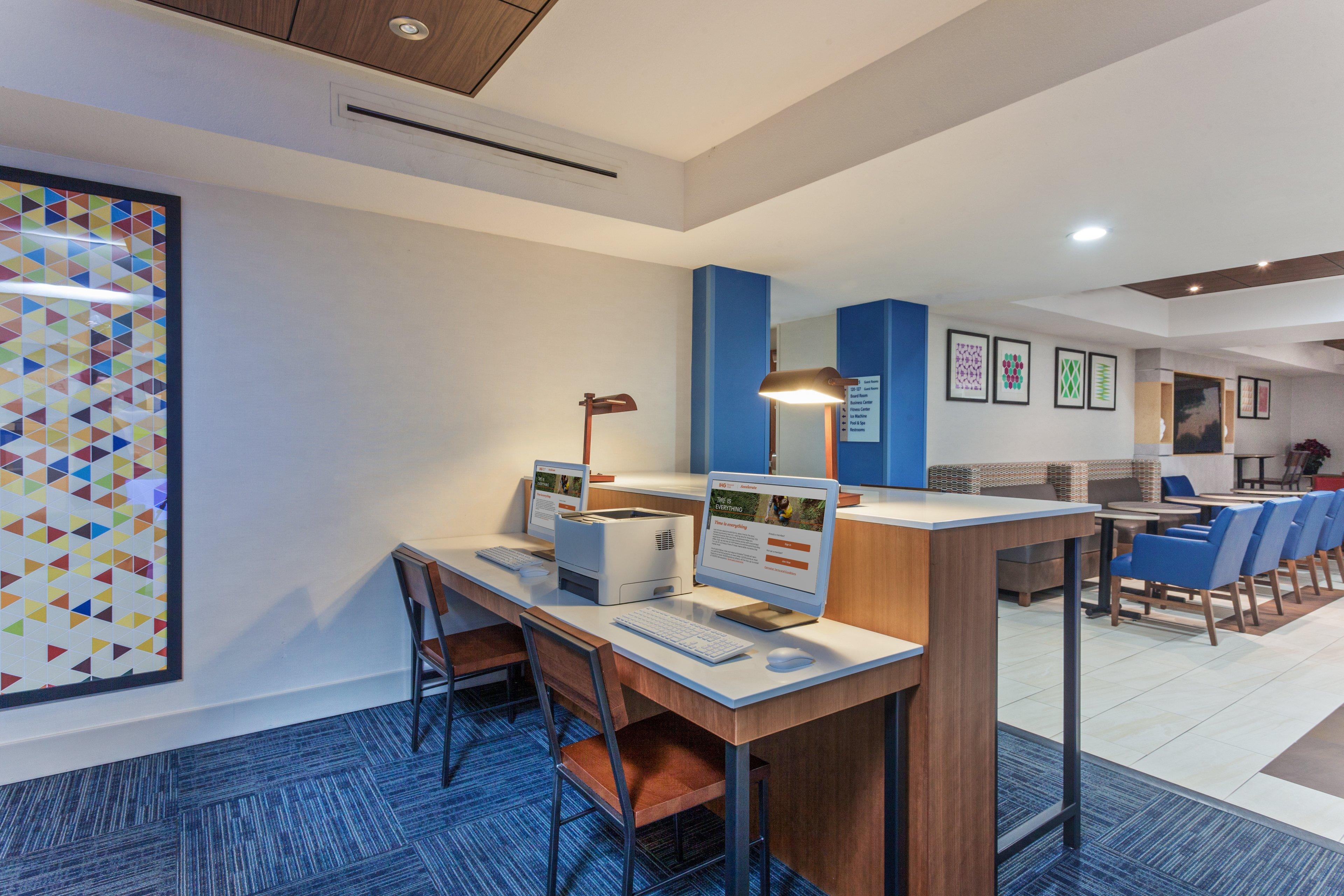 Holiday Inn Express Elk Grove West I-5 By Ihg Exterior photo