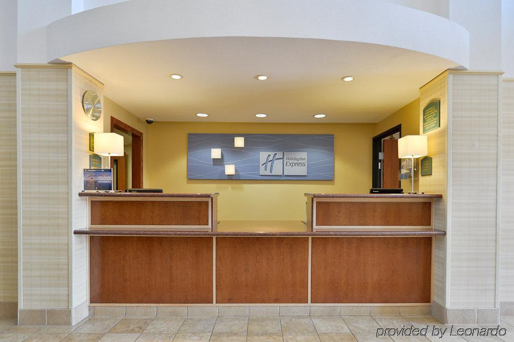 Holiday Inn Express Elk Grove West I-5 By Ihg Interior photo